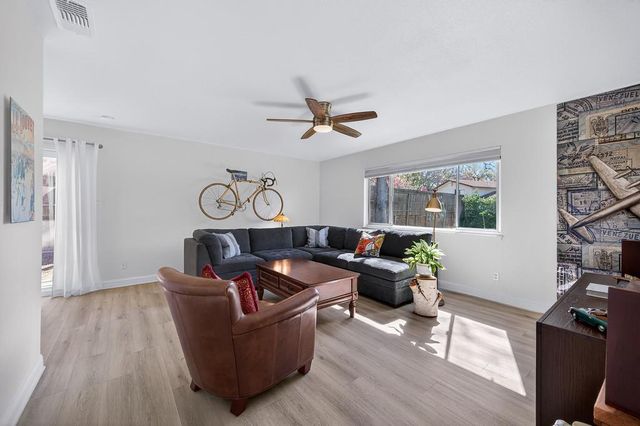 1008 Hanover Ct, El Dorado Hills, CA 95762