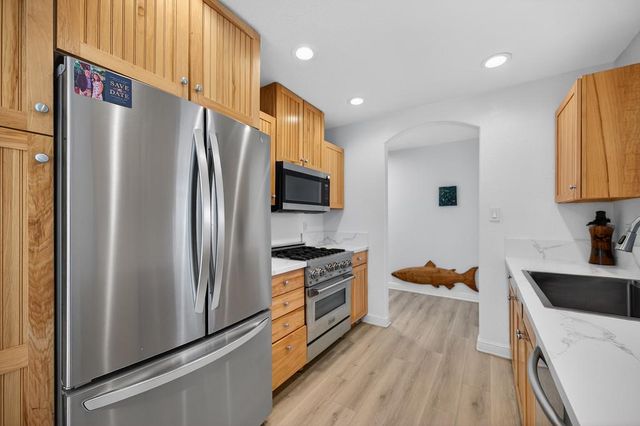 1008 Hanover Ct, El Dorado Hills, CA 95762