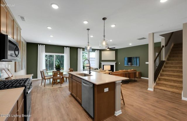 3001 Catalpa Glen Dr, Fisherville, KY 40023