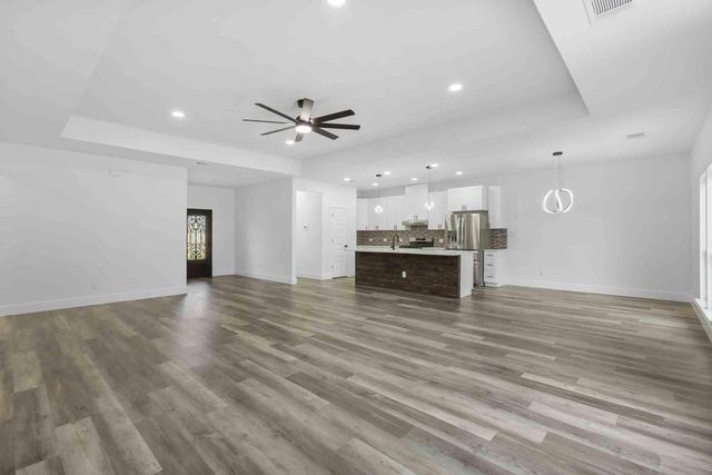 337 Smitty LN, Lockhart, TX 78644