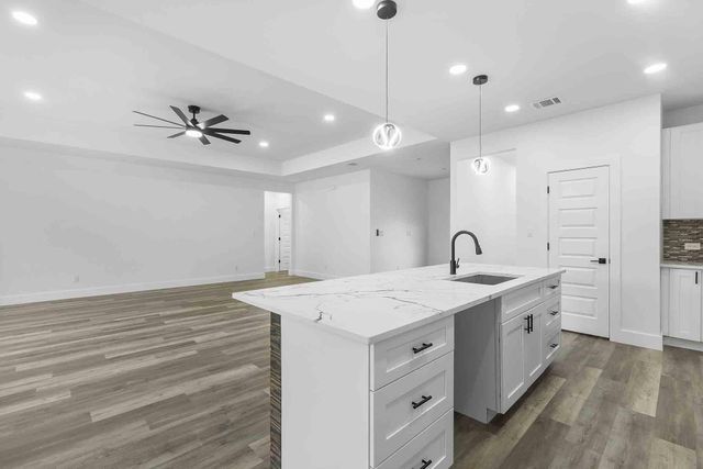 337 Smitty LN, Lockhart, TX 78644