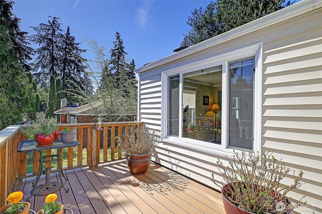 14555 8th Avenue NE, Shoreline, WA 98155