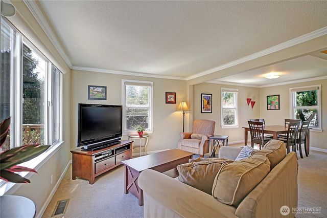 14555 8th Avenue NE, Shoreline, WA 98155