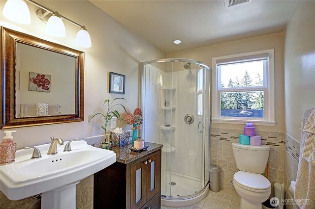 14555 8th Avenue NE, Shoreline, WA 98155
