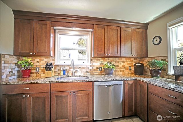14555 8th Avenue NE, Shoreline, WA 98155