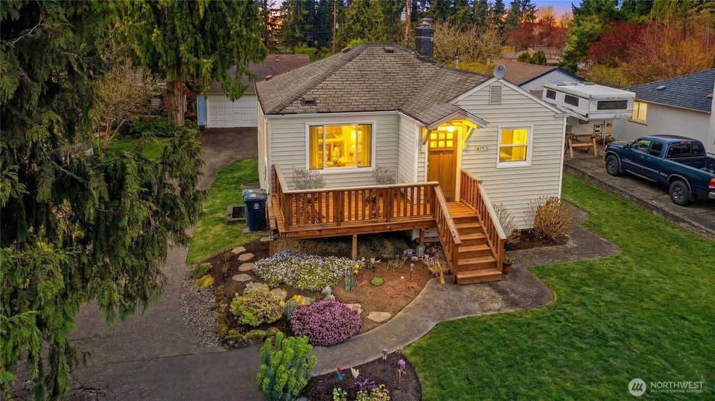 14555 8th Avenue NE, Shoreline, WA 98155