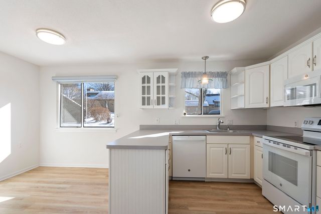 745 Heritage Village B, Southbury, CT 06488