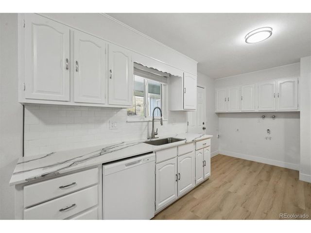 1420 Youngfield St, Golden, CO 80401