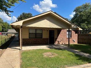921 Callie Avenue B, Tahlequah, OK 74464
