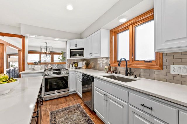 W177S7495 Harbor CIRCLE, Muskego, WI 53150