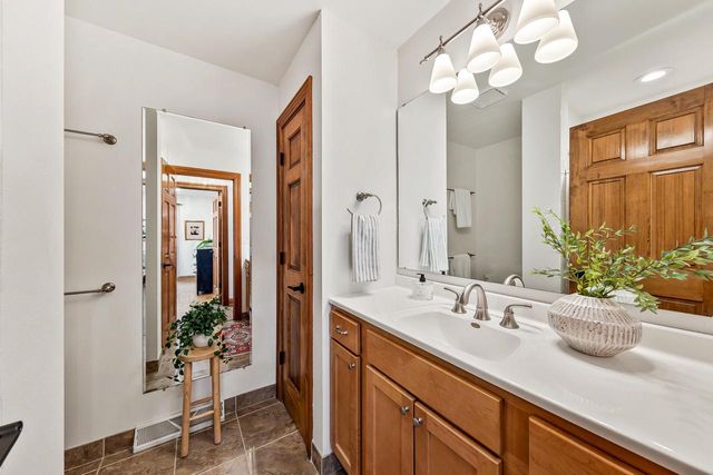 W177S7495 Harbor CIRCLE, Muskego, WI 53150