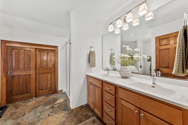 W177S7495 Harbor CIRCLE, Muskego, WI 53150