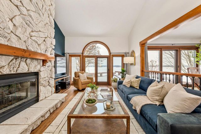 W177S7495 Harbor CIRCLE, Muskego, WI 53150