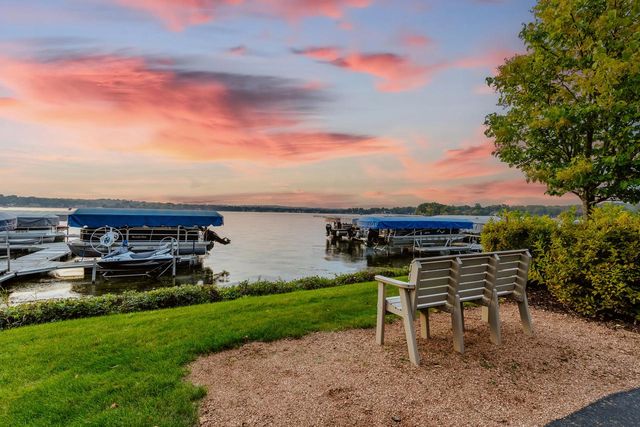 W177S7495 Harbor CIRCLE, Muskego, WI 53150