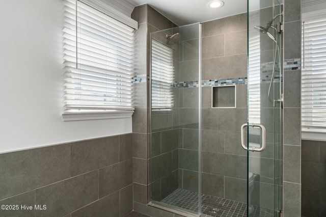 225 Great Neck Hill, Hubert, NC 28539