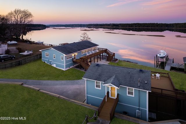 225 Great Neck Hill, Hubert, NC 28539