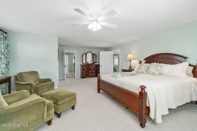 225 Great Neck Hill, Hubert, NC 28539