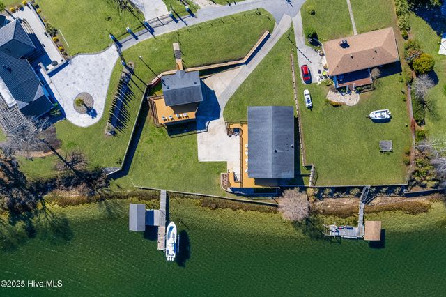 225 Great Neck Hill, Hubert, NC 28539