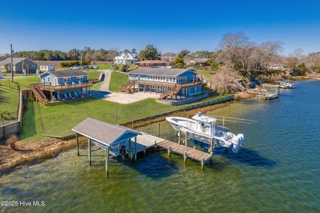 225 Great Neck Hill, Hubert, NC 28539