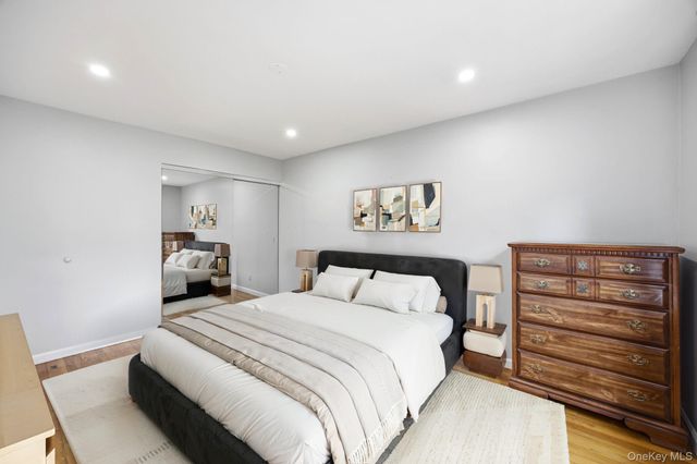 25-34 Crescent Street 2K, Astoria, NY 11102