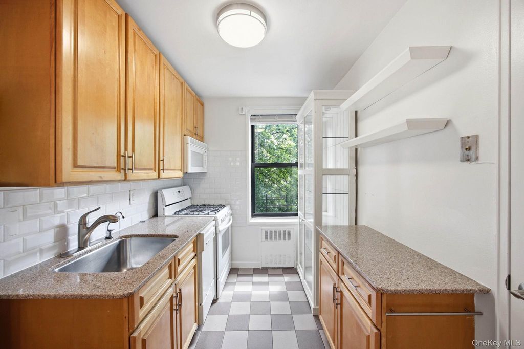 25-34 Crescent Street 2K, Astoria, NY 11102 — photo 4