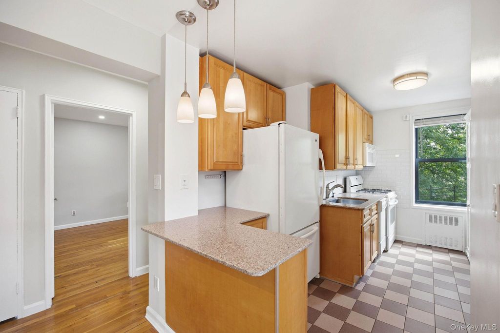 25-34 Crescent Street 2K, Astoria, NY 11102 — photo 5