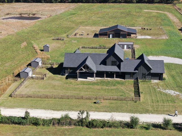 128 Emma Ln, Hohenwald, TN 38462
