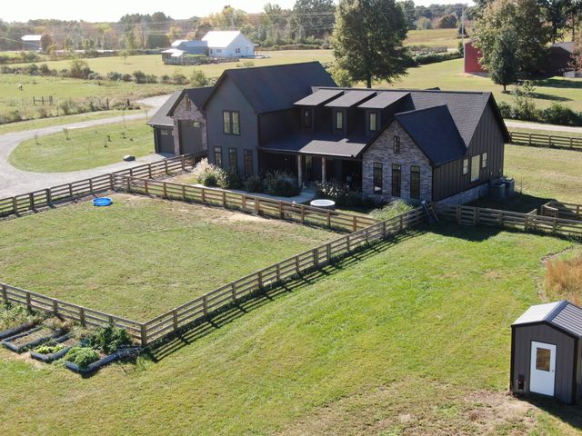 128 Emma Ln, Hohenwald, TN 38462