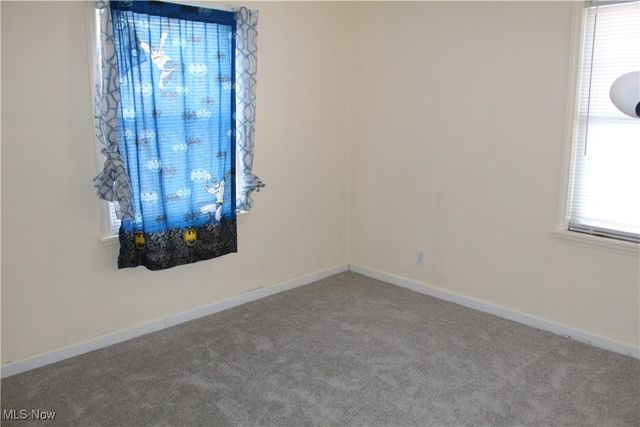 2911 Oakwood Drive, Cuyahoga Falls, OH 44221