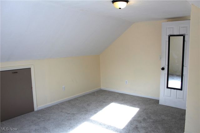 2911 Oakwood Drive, Cuyahoga Falls, OH 44221