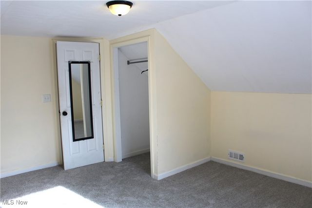 2911 Oakwood Drive, Cuyahoga Falls, OH 44221