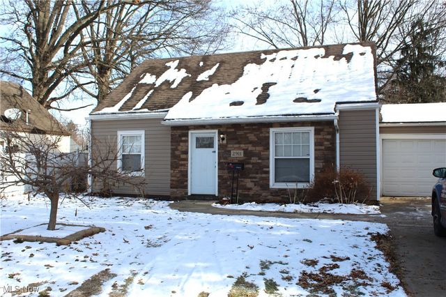 2911 Oakwood Drive, Cuyahoga Falls, OH 44221