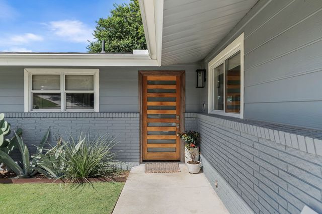 1613 S Cliff Street, Decatur, TX 76234