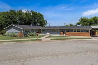 1613 S Cliff Street, Decatur, TX 76234