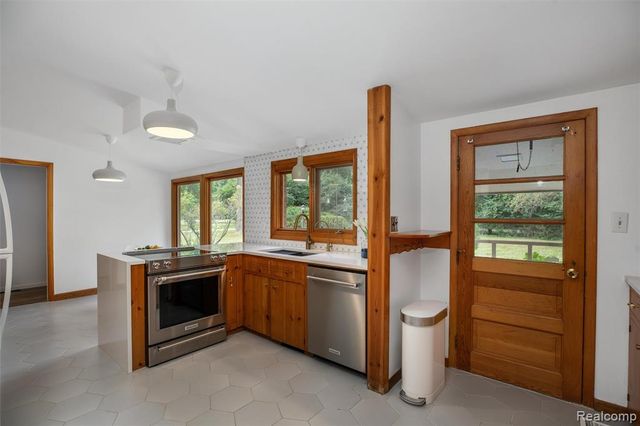 32750 Romsey Road, Franklin, MI 48025