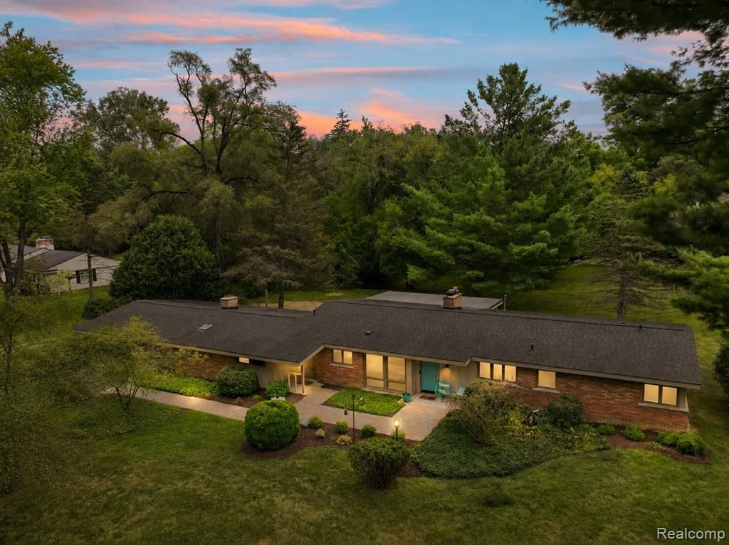 32750 Romsey Road, Franklin, MI 48025