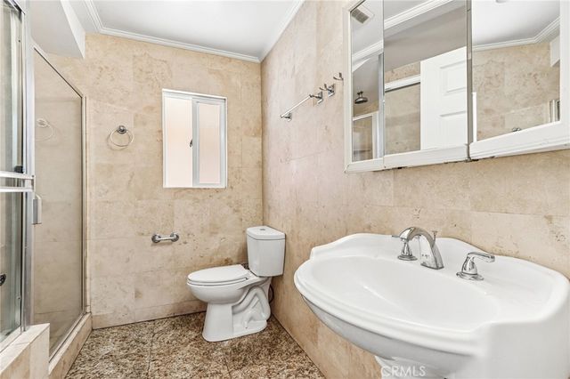 7060 Morse Avenue, North Hollywood, CA 91605