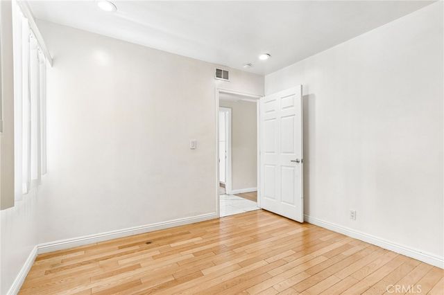 7060 Morse Avenue, North Hollywood, CA 91605