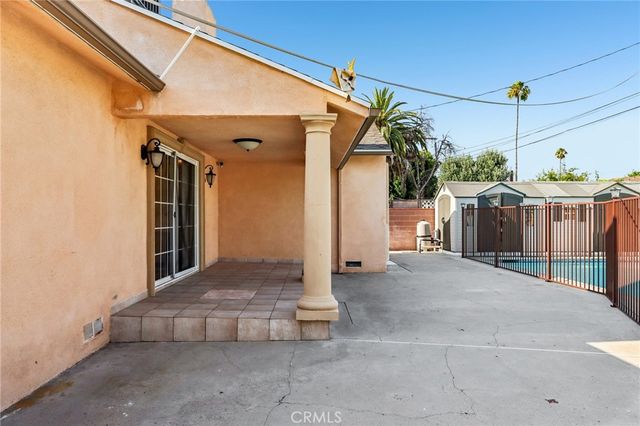 7060 Morse Avenue, North Hollywood, CA 91605