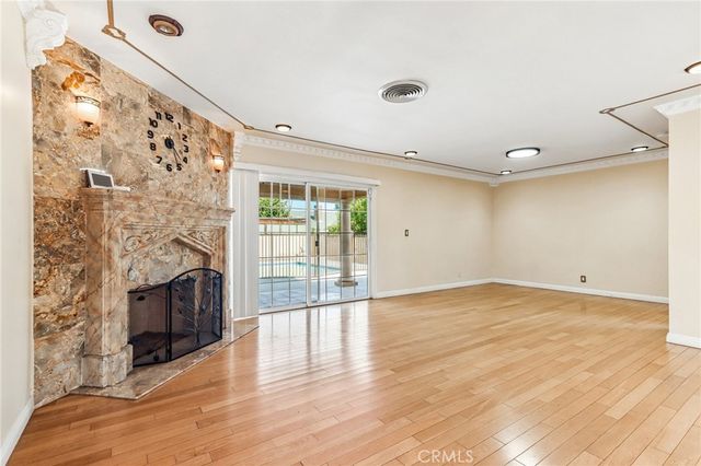 7060 Morse Avenue, North Hollywood, CA 91605