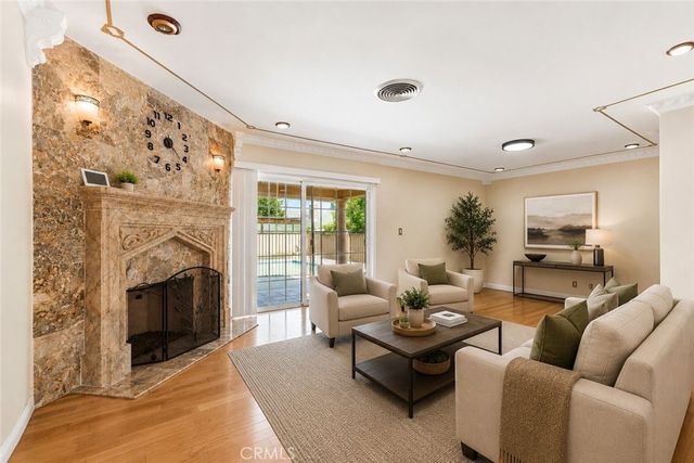 7060 Morse Avenue, North Hollywood, CA 91605