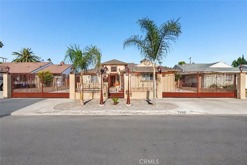 7060 Morse Avenue, North Hollywood, CA 91605