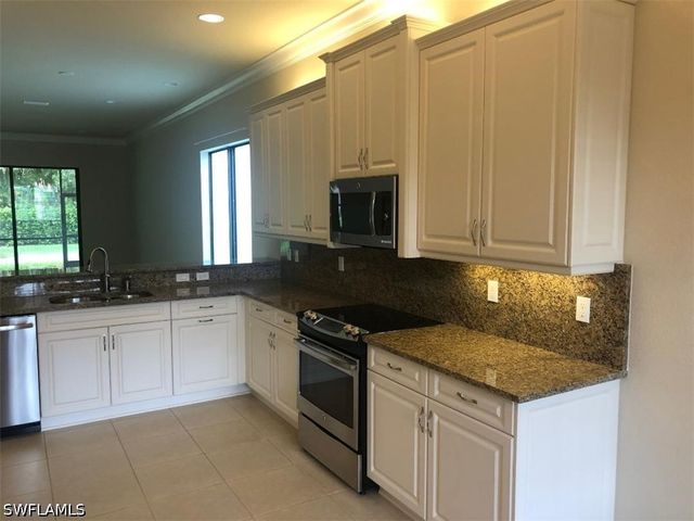 13644 Mandarin CIR, Naples, FL 34109