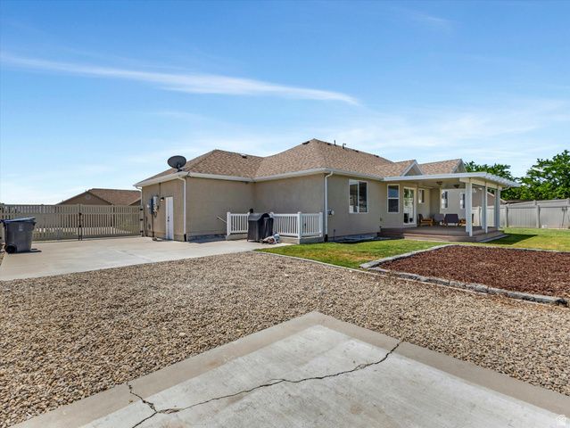 386 W WINTER WHEAT WAY, Saratoga Springs, UT 84045