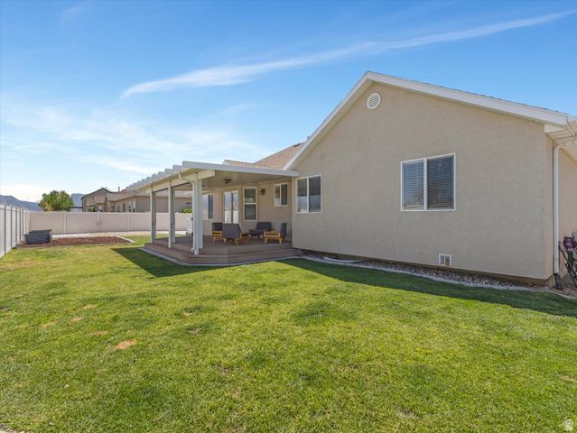 386 W WINTER WHEAT WAY, Saratoga Springs, UT 84045