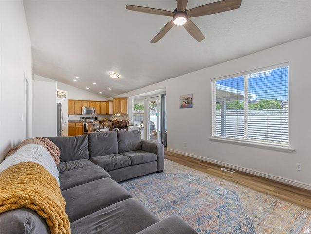 386 W WINTER WHEAT WAY, Saratoga Springs, UT 84045