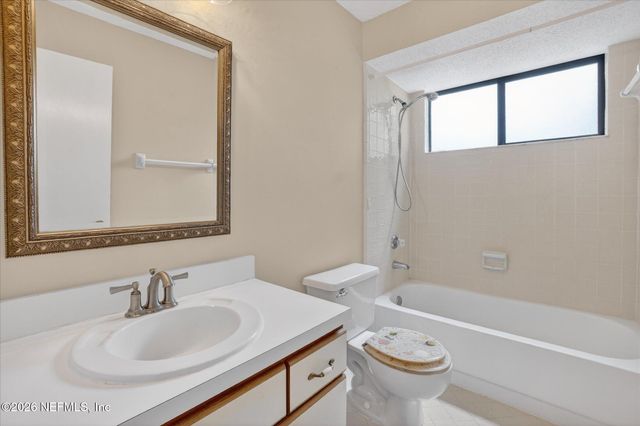 11522 SWEETWATER OAKS Drive W, Jacksonville, FL 32223