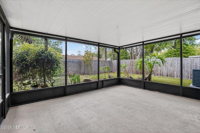 11522 SWEETWATER OAKS Drive W, Jacksonville, FL 32223