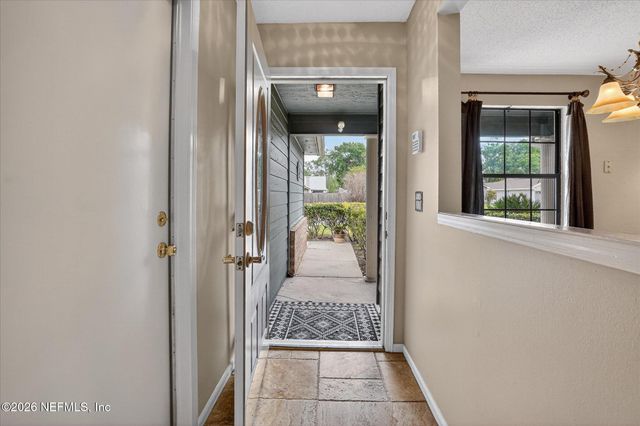 11522 SWEETWATER OAKS Drive W, Jacksonville, FL 32223