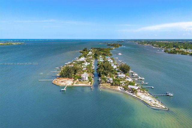 16 VIP Island Unit B, Grant Valkaria, FL 32949